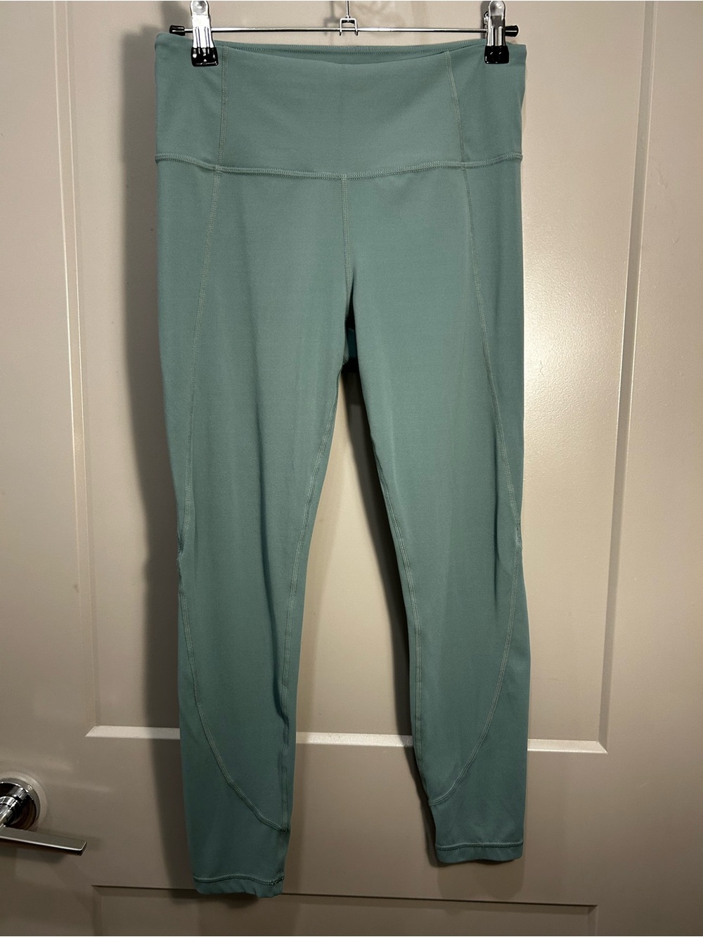 Athleta | Salutation 7/8 Leggings | Women’s | Sage Green | Medium